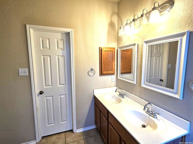 300 EAGLE FLIGHT, Cibolo, TX 78108