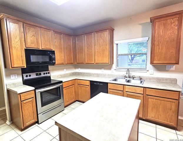 300 EAGLE FLIGHT, Cibolo, TX 78108