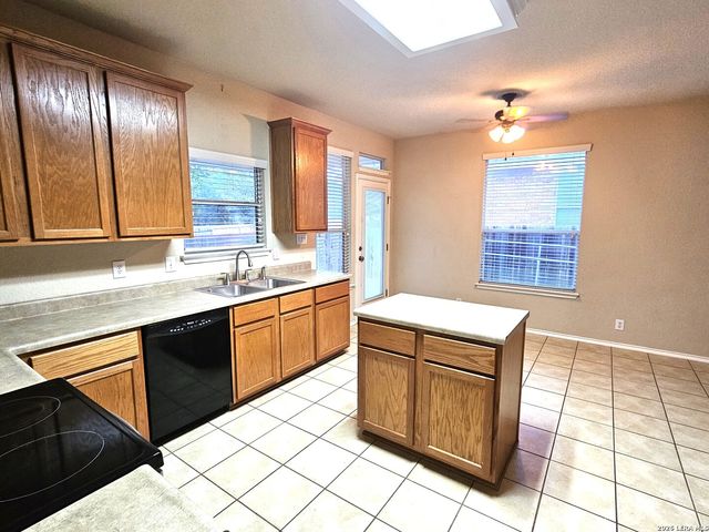 300 EAGLE FLIGHT, Cibolo, TX 78108