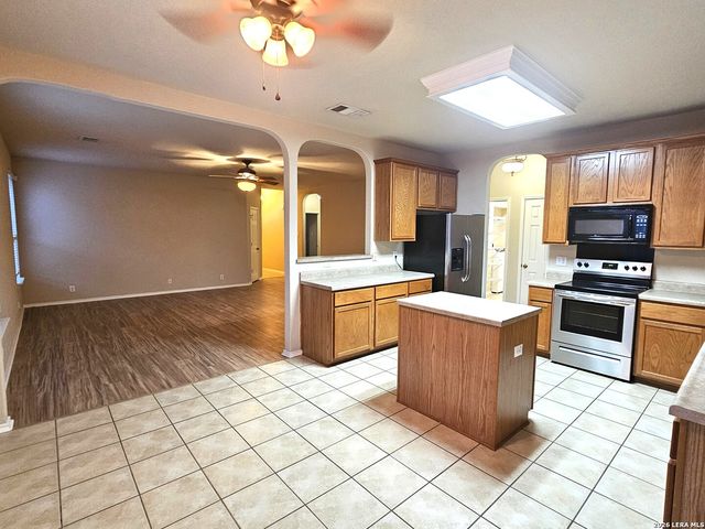 300 EAGLE FLIGHT, Cibolo, TX 78108