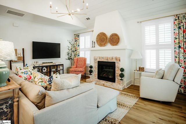 8 Toynbee Drive, Simpsonville, SC 29681