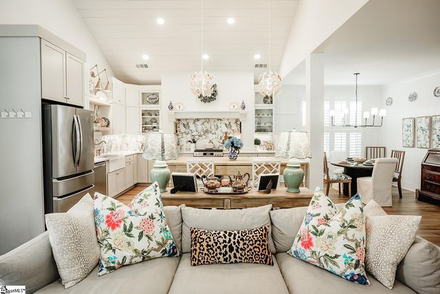 8 Toynbee Drive, Simpsonville, SC 29681