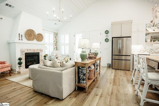 8 Toynbee Drive, Simpsonville, SC 29681