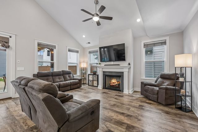 226 Southmen Ln, Spring Hill, TN 37174