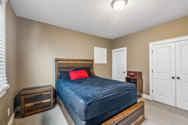 226 Southmen Ln, Spring Hill, TN 37174
