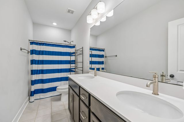 226 Southmen Ln, Spring Hill, TN 37174