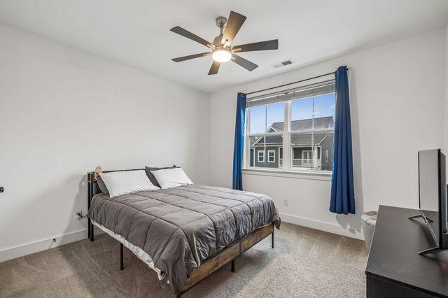 226 Southmen Ln, Spring Hill, TN 37174