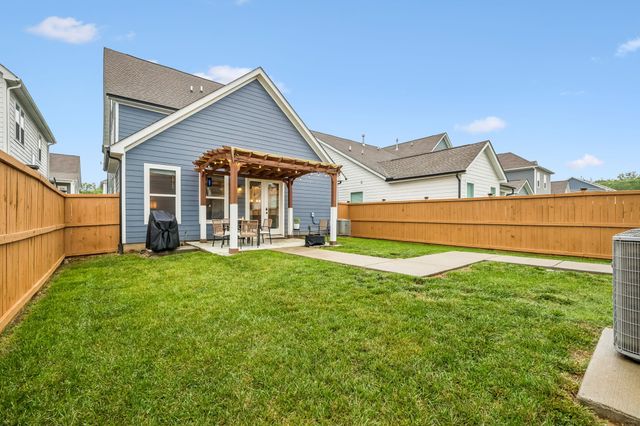 226 Southmen Ln, Spring Hill, TN 37174
