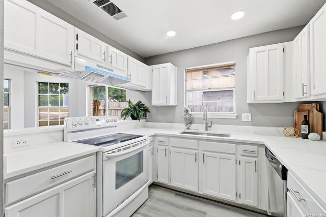 6411 ROYALTY PT, San Antonio, TX 78238