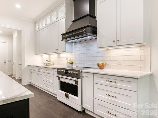 405 Audrey Place, Charlotte, NC 28226