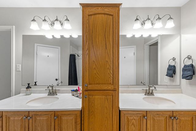 313 Trailride Road, Angleton, TX 77515