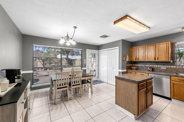 313 Trailride Road, Angleton, TX 77515