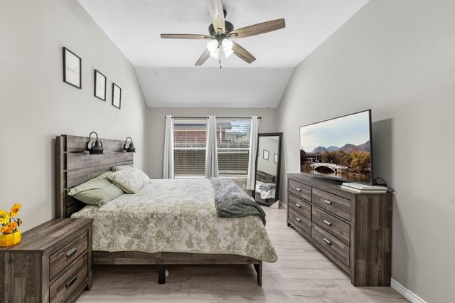 313 Trailride Road, Angleton, TX 77515