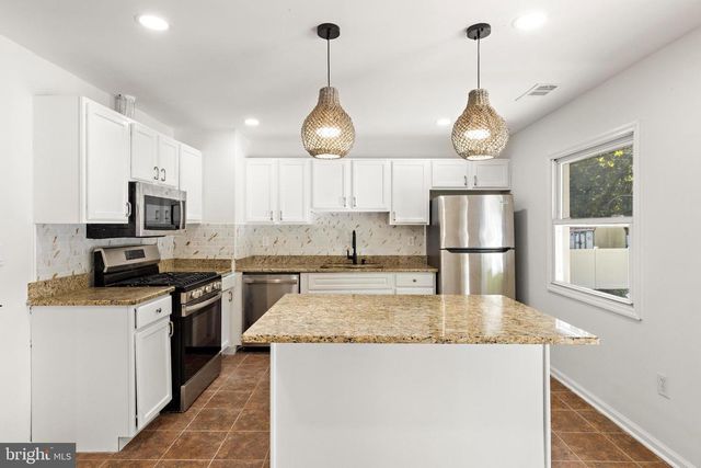 716 6TH RD, Newtonville, NJ 08346