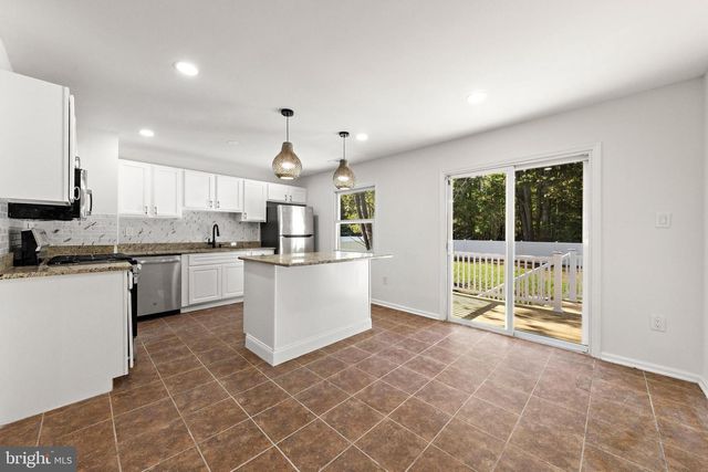 716 6TH RD, Newtonville, NJ 08346