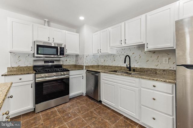 716 6TH RD, Newtonville, NJ 08346