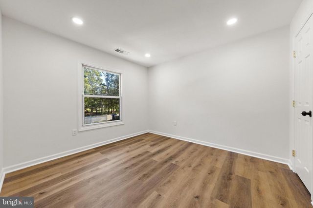 716 6TH RD, Newtonville, NJ 08346