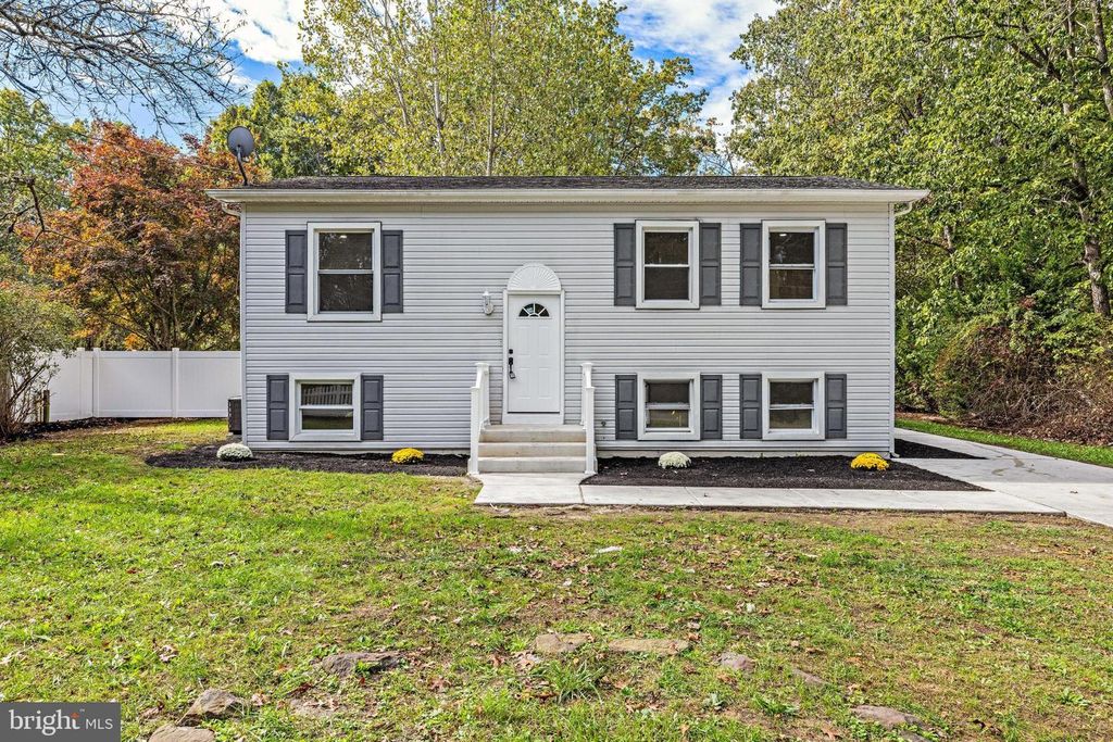 716 6TH RD, Newtonville, NJ 08346