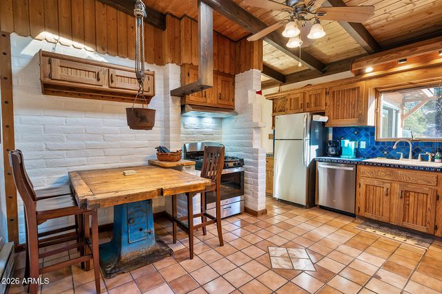 15 WOOD Canyon, Bisbee, AZ 85603