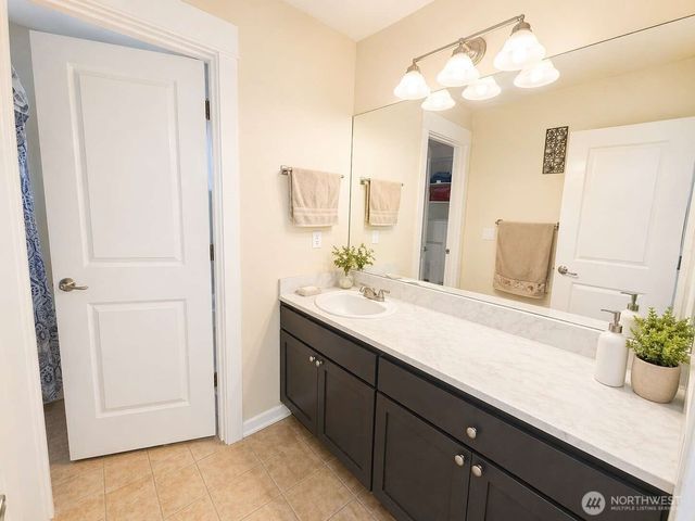 17252 NE 119th Way, Redmond, WA 98052