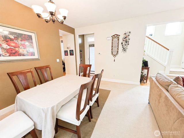 17252 NE 119th Way, Redmond, WA 98052