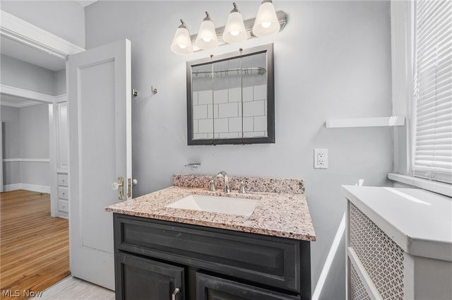 2075 Coventry Road 2, Cleveland Heights, OH 44118