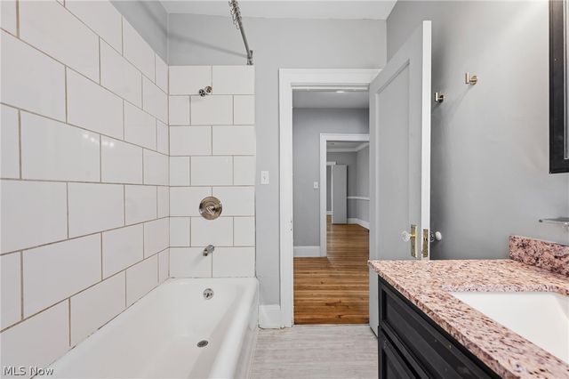 2075 Coventry Road 2, Cleveland Heights, OH 44118
