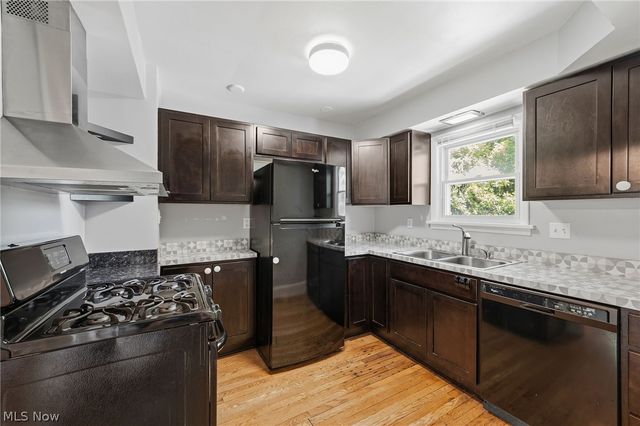 2075 Coventry Road 2, Cleveland Heights, OH 44118