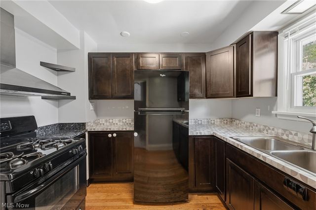 2075 Coventry Road 2, Cleveland Heights, OH 44118