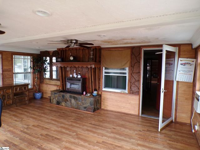 850 Springdale Road, Cowpens, SC 29330