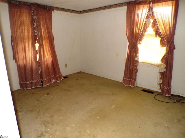850 Springdale Road, Cowpens, SC 29330