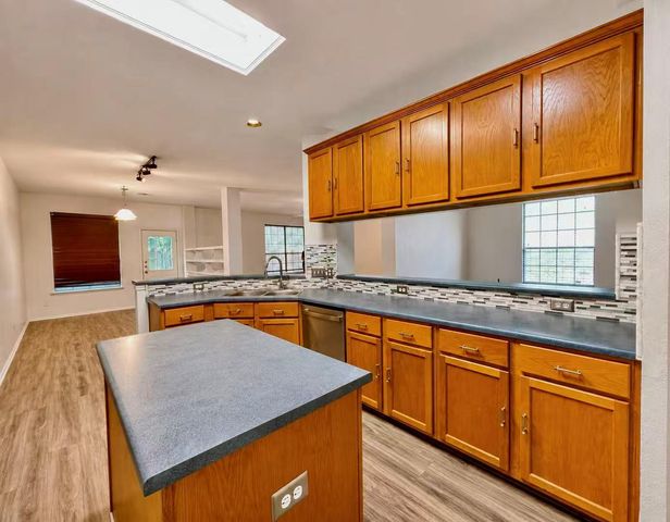 1235 Blackthorn DR, Pflugerville, TX 78660