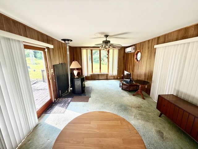 817 Somers Rd, East Longmeadow, MA 01028