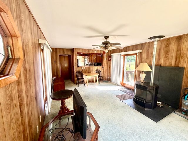 817 Somers Rd, East Longmeadow, MA 01028