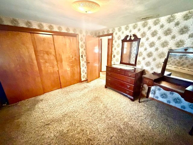 817 Somers Rd, East Longmeadow, MA 01028