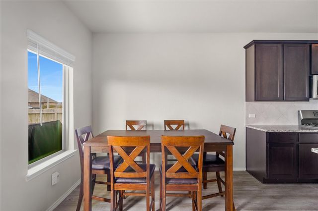 523 High Holly Circle, Magnolia, TX 77354