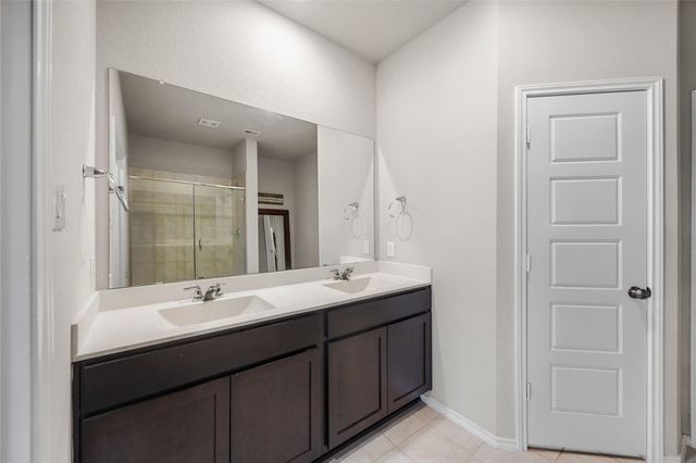 523 High Holly Circle, Magnolia, TX 77354