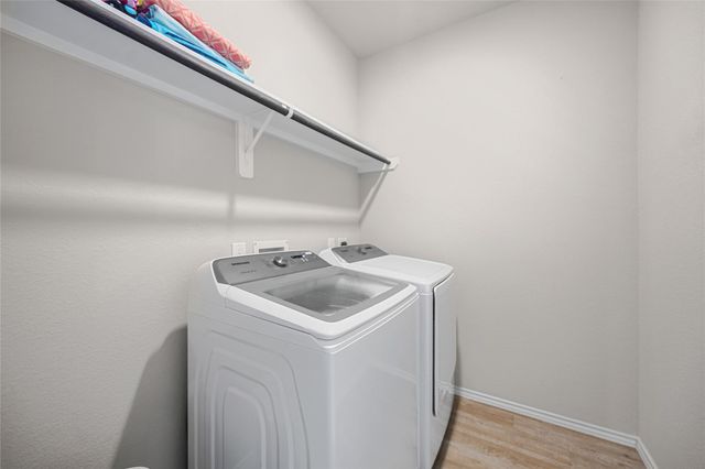 523 High Holly Circle, Magnolia, TX 77354