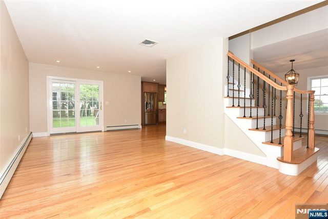 25 Long Avenue, Mahwah, NJ 07430