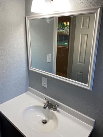 6109 Arthington Street, Houston, TX 77053