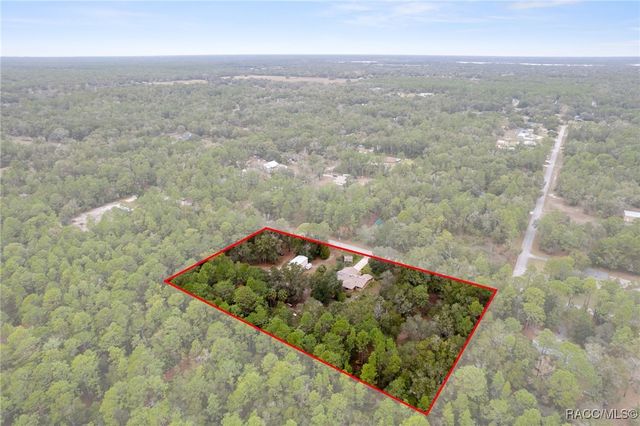 8614 W Varricchio Lane, Crystal River, FL 34428