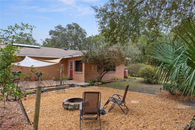 8614 W Varricchio Lane, Crystal River, FL 34428