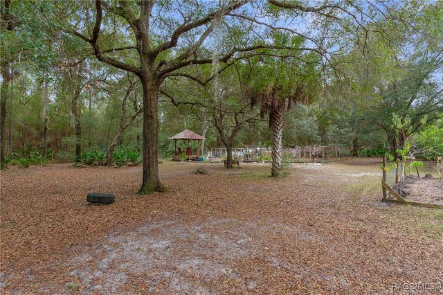 8614 W Varricchio Lane, Crystal River, FL 34428