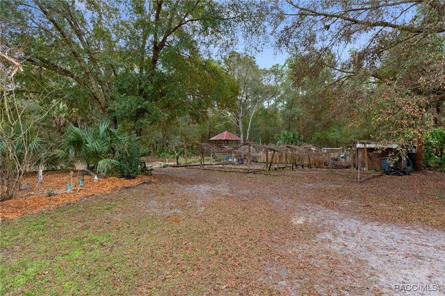 8614 W Varricchio Lane, Crystal River, FL 34428