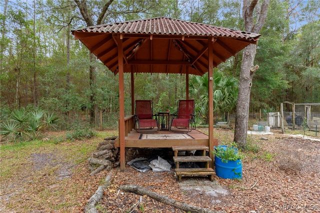 8614 W Varricchio Lane, Crystal River, FL 34428