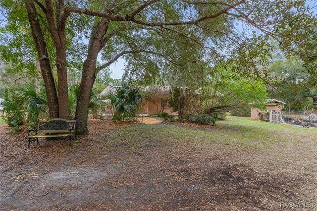 8614 W Varricchio Lane, Crystal River, FL 34428