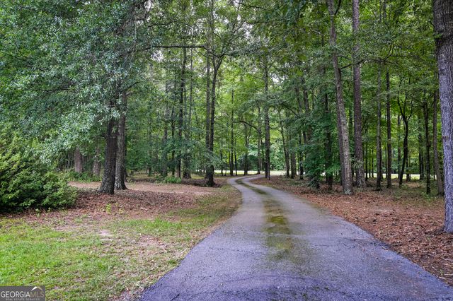 606 Higgins Road, Jackson, GA 30233