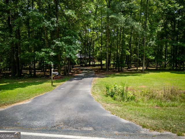 606 Higgins Road, Jackson, GA 30233