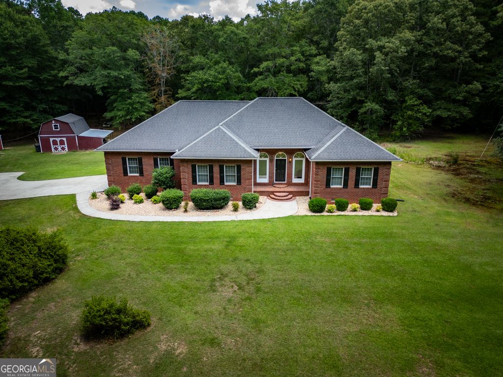 606 Higgins Road, Jackson, GA 30233