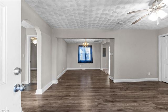 3015 Wickham AVE, Newport News, VA 23607